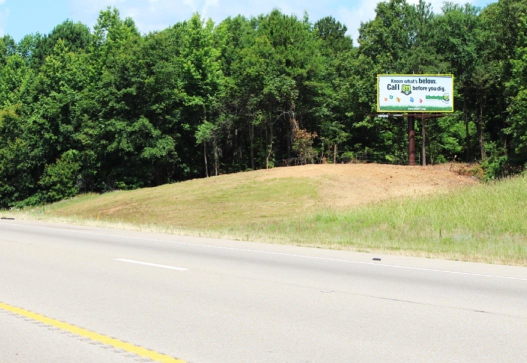 N/S I22 1mi e/o Lake Center Exit E/F Media