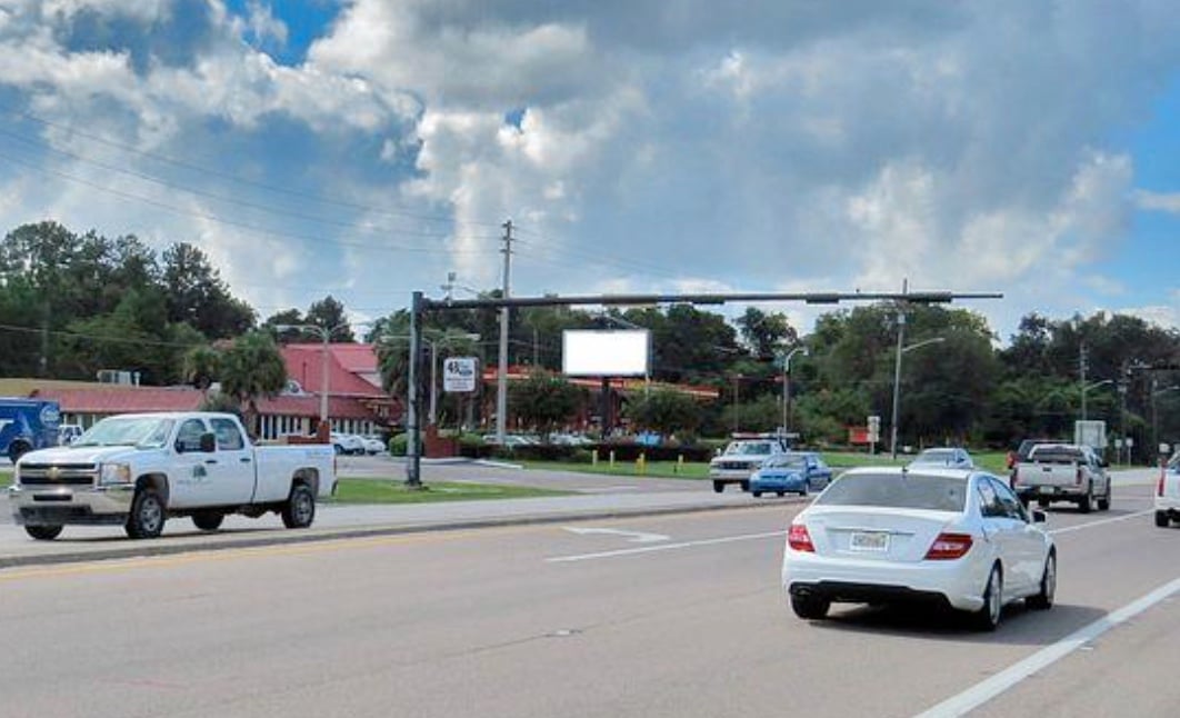 Location photo for SW Williston Rd near Publix Pharmacy at Williston Plaza (Gainesville)