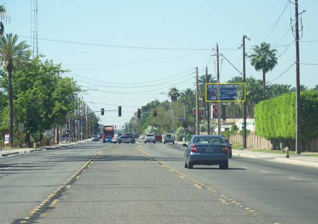 W/S AVE B 50' N/O 8TH ST F/N Media