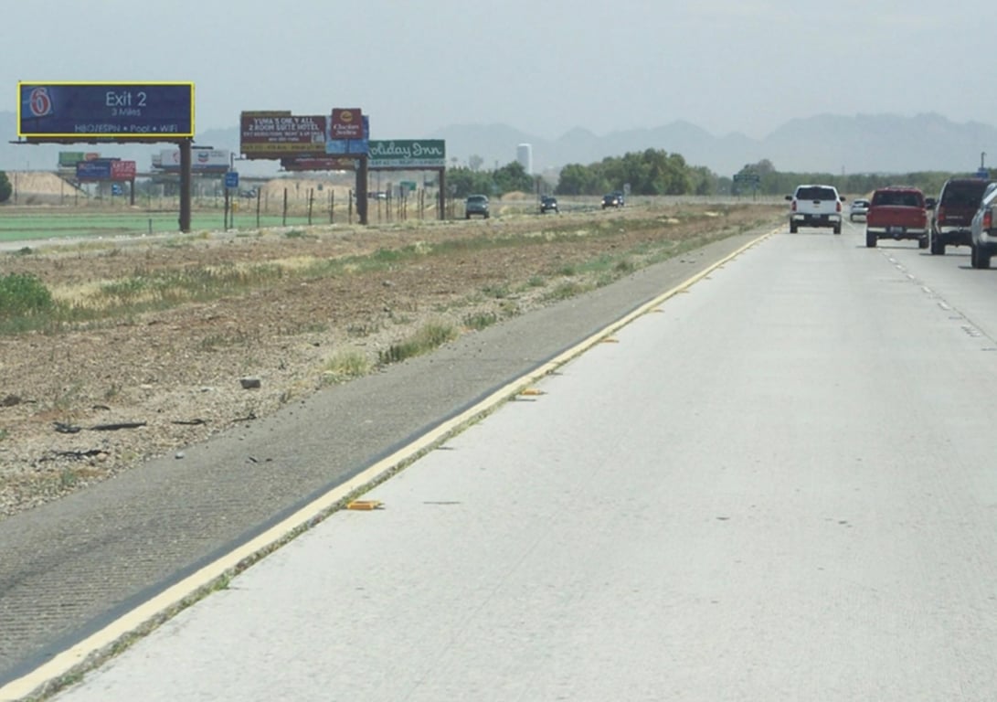 N/S I-8 3600' W/O WINTERHAVEN DR F/W Media