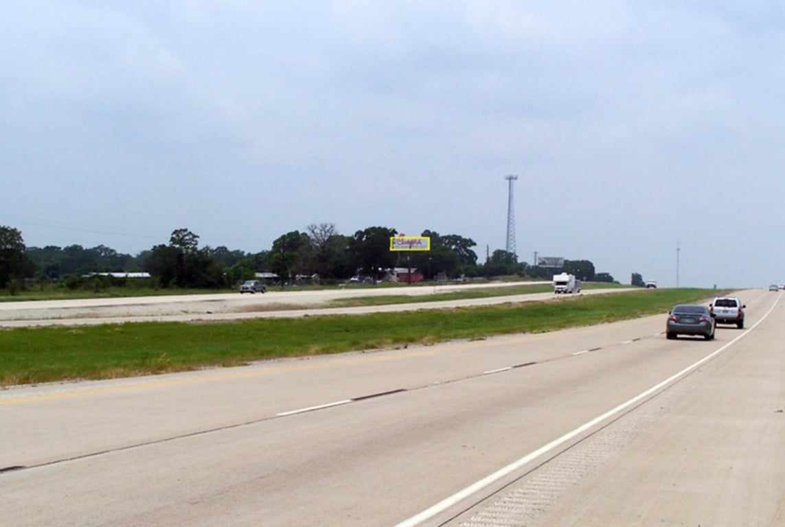 W/S SH 6, .1 MI N/O PARADISE WAY F/S Media