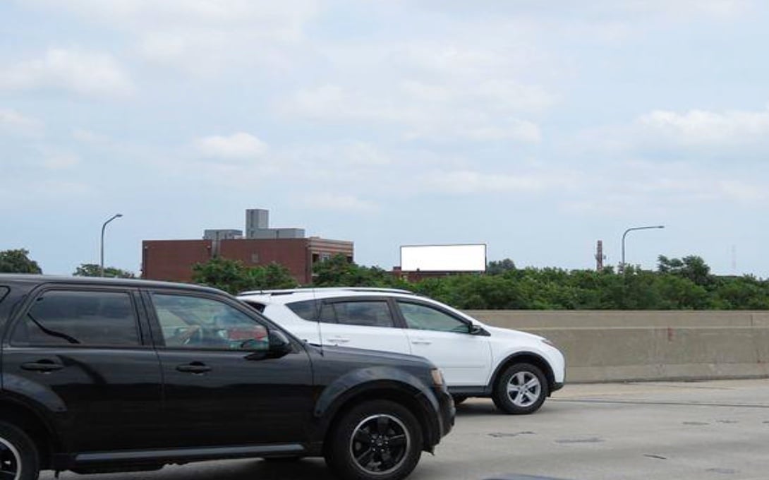 Location photo for W Belmont Ave near Belmont & Sacramento, Avondale (Chicago)