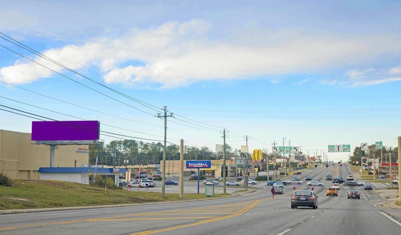 U.S. 41 125 ft S/O U.S. 80 W/S F/S Media