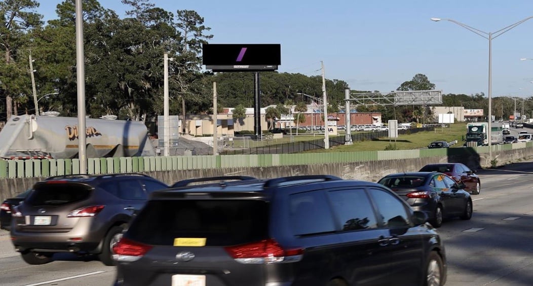 I-10 .50 MI E/O LANE AVE N/S F/W Media