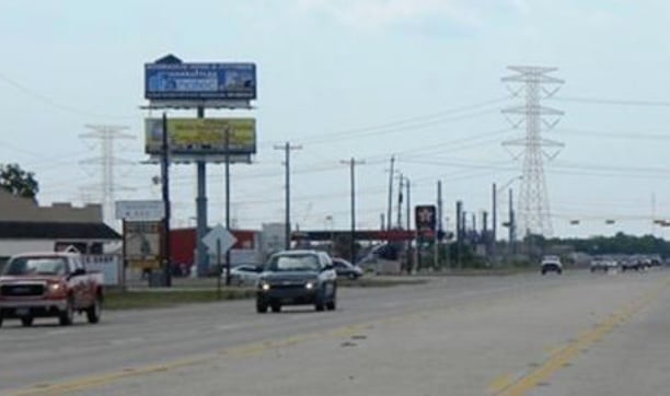 22440 SH 6 @ CR 99/ Manvel-Top Face Media