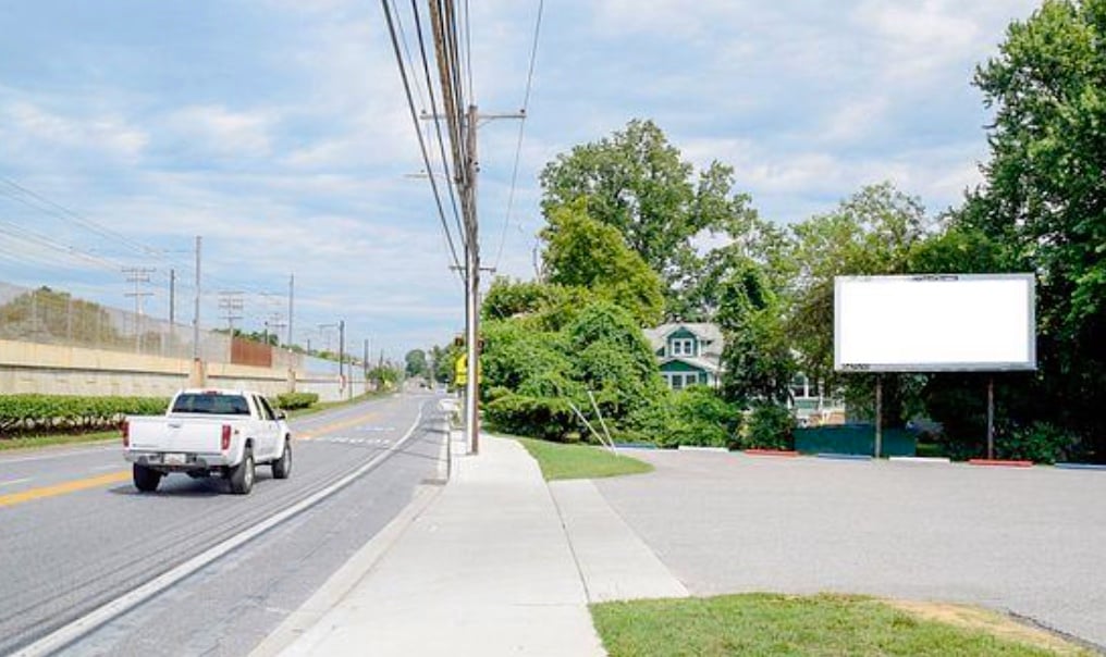 Location photo for Eugenia Ave near FERNDALE LIGHT RAIL nb (Glen Burnie)