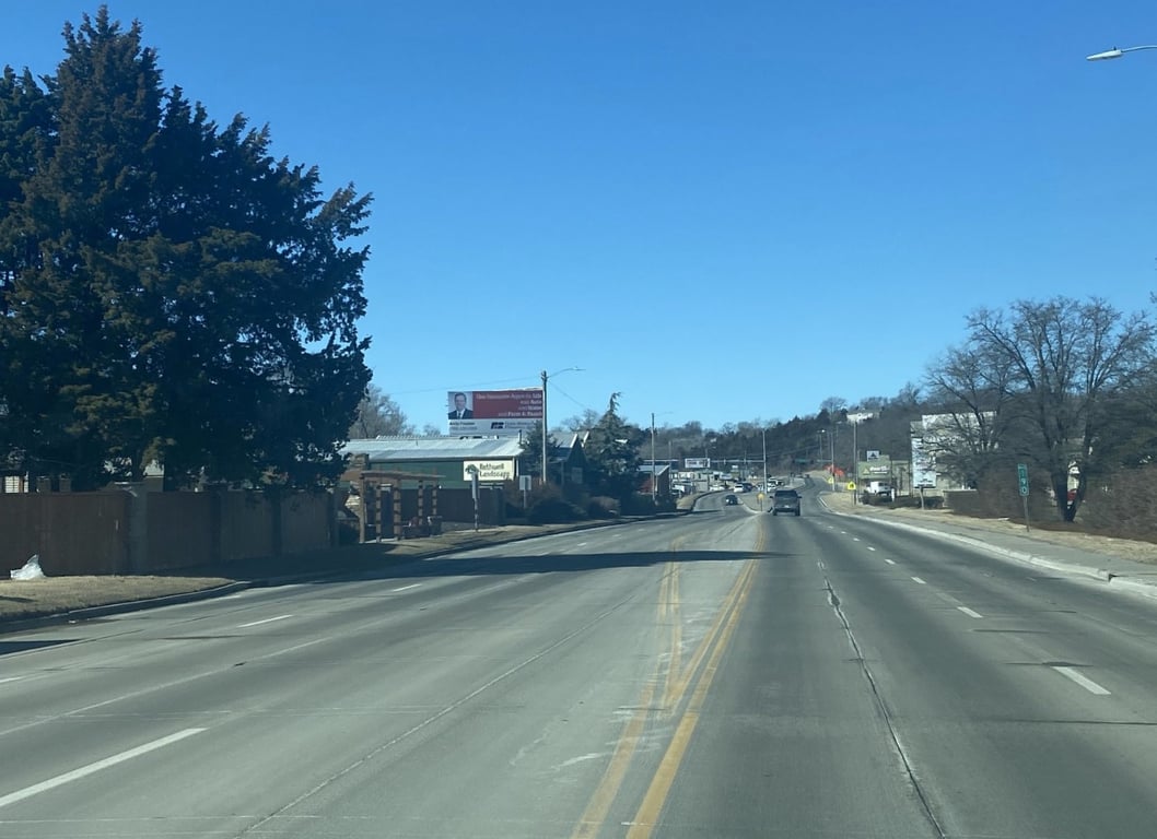 SR 18 635 ft e/o 17th St @ mm Fort Riley Blvd. 189.98 S/S, E/F Media