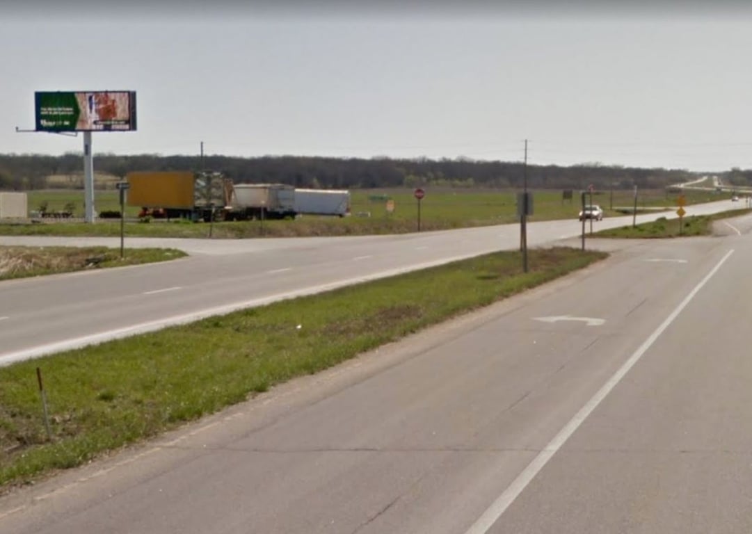 USH 24 .35 mi e/o Dempsey Rd @ mm 302 N/S, W/F Media