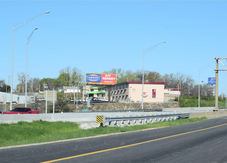 Location photo for E 31st St near On 40 Hwy at White Westbound, South Blue Valley (KCMO)