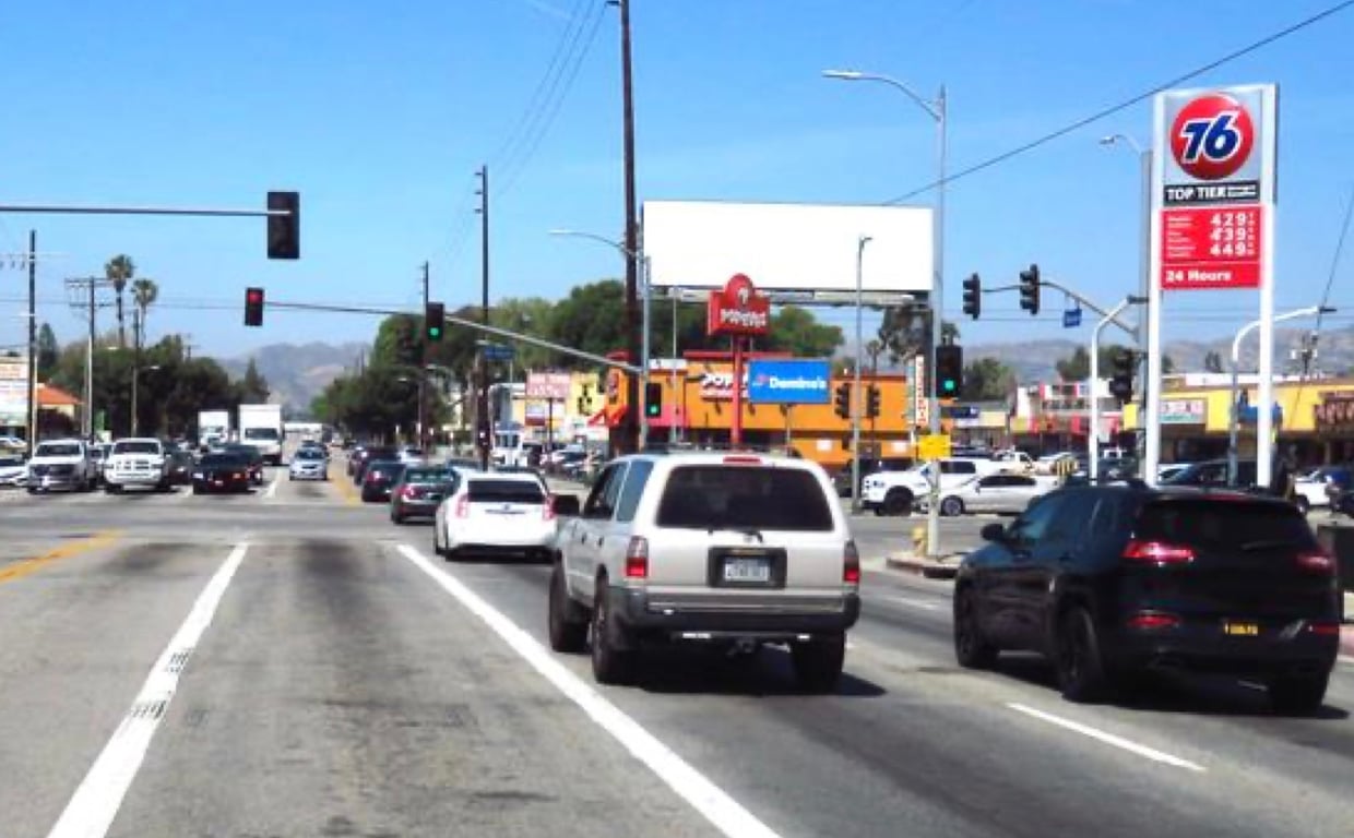 Location photo for Roscoe Blvd near Roscoe / De Soto, Canoga Park (Los Angeles)