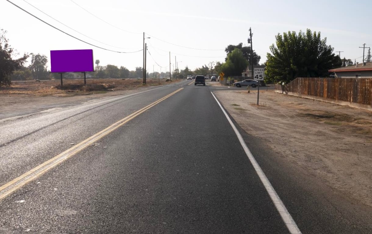 Front 500 ft W/O 14Th S/S F/E