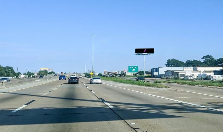 Location photo for Eagle Ave near Strawberry Clinic Wb, Vincewood Terrace (Pasadena)