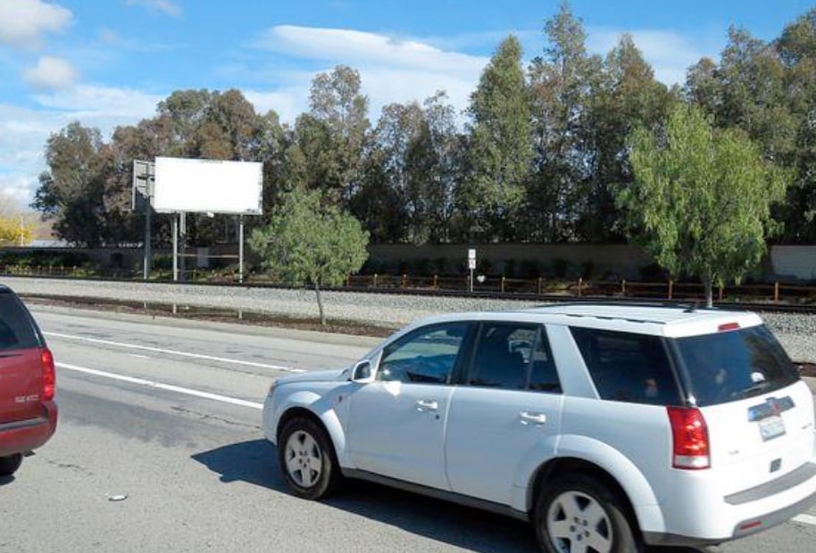 Location photo for Railroad Ave near Railroad Ave & Oak Ridge Dr, Saugus (Santa Clarita)