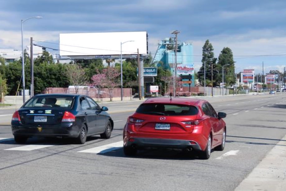 Location photo for Woodbury Dr near Victory Center, Harbor City (Los Angeles)