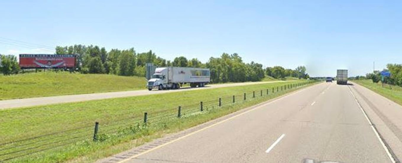 I-35 1 mi N/O CR 60 ES F/N Media