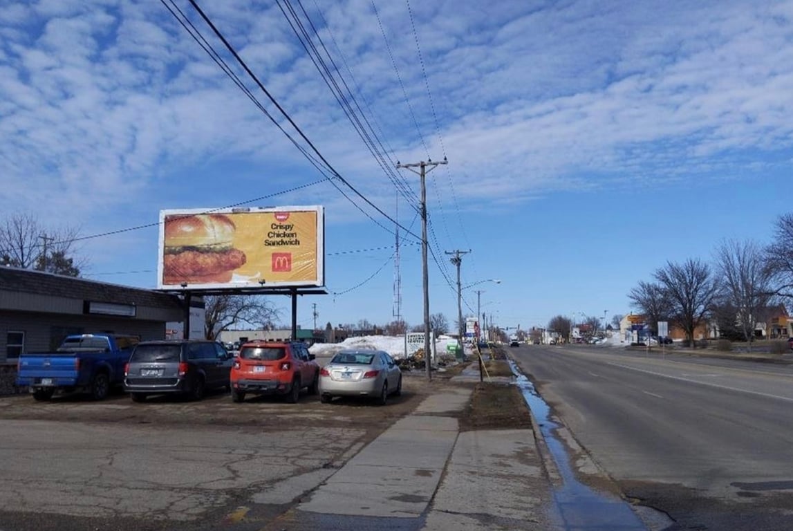 Cedar Ave. 0.3 mi N/O US 14 WS F/S