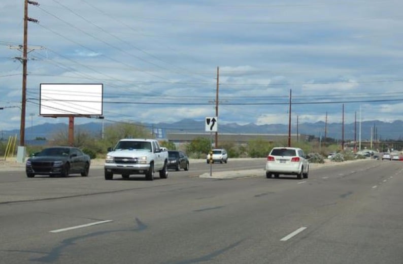 Location photo for N La Cholla Blvd near La Cholla/Jay Av (NW) (Tucson)