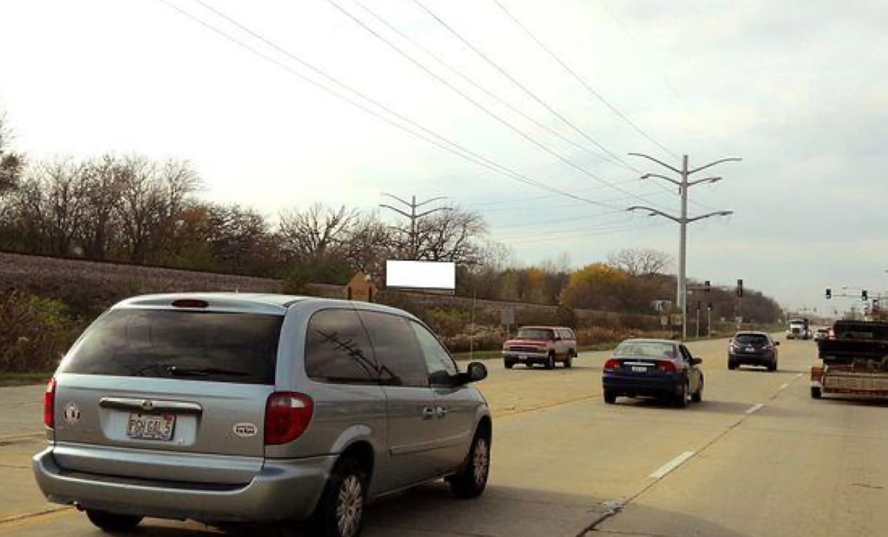 Location photo for Northwest Hwy near STONE HILL CENTER (Fox River Grove)