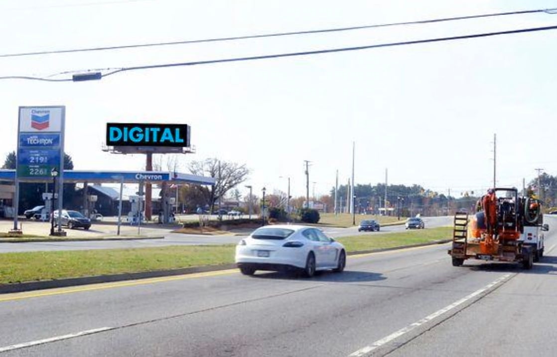 Location photo for Peachtree Pkwy near The Shoppes at Brannon Crossing (Cumming)