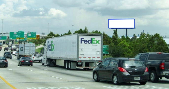 Location photo for S Loop E near Woodruff Park, Park Place (Houston)