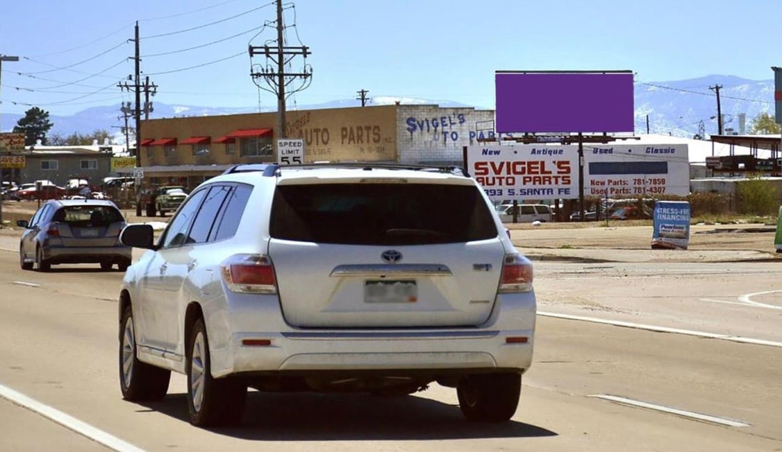 S Santa Fe 4393 Ws 500.00 ft S/O Quincy F/N Media