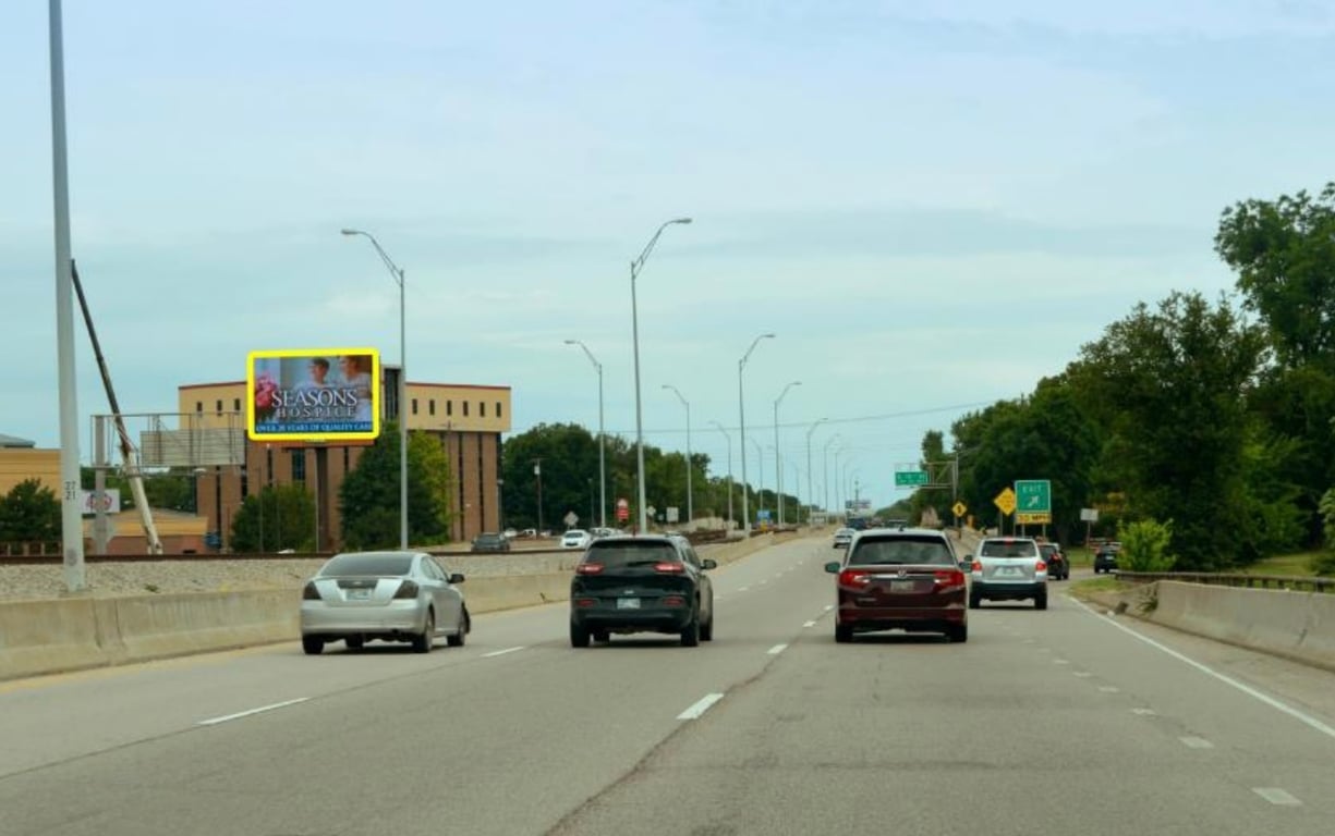 2100 E BA Xwy, SS 150' S/O 21st E/F (TULSA) Media