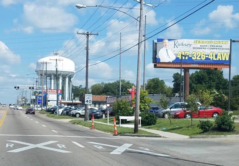 [5] E/S Glenstone 1 Mi N/O Sunshine Media