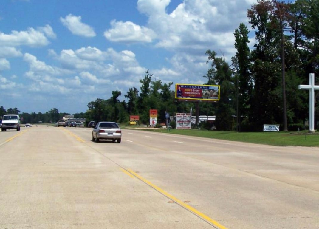 Location photo for Sh 105 W near Adrians strip (Conroe)