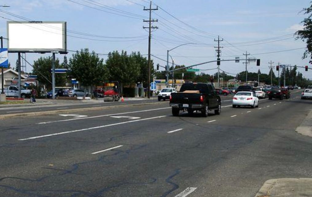 Location photo for Greenback Ln near Auburn Blvd & Greenback Ln (WB) (Citrus Heights)