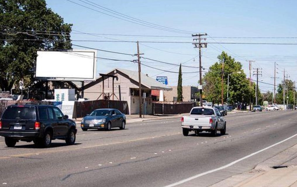 Location photo for Auburn Blvd near National Louis Mount University (Citrus Heights)