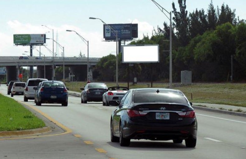 Location photo for Beeline SS 3200ft E/O Military Tr F/W - 2