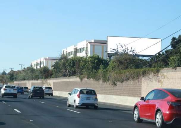 Location photo for E Bayshore Rd (East Palo Alto)