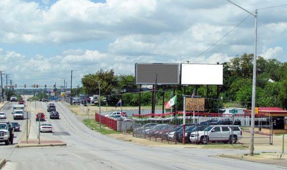 Location photo for Hutchinson St near 28th & Hutchinson, Diamond Hill (Fort Worth)