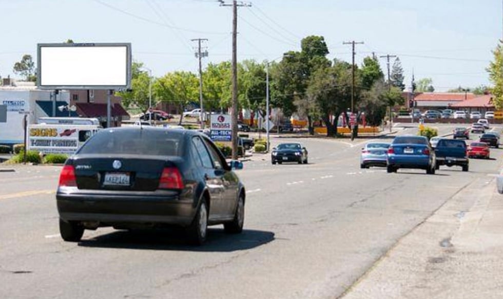 Location photo for Fair Oaks Blvd near Fair Oaks Blvd & Wayside Ln (WB) (Carmichael)