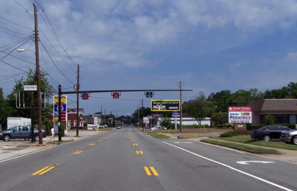 VINEVILLE AVE. W/O RILEY AVE NS/FE Media