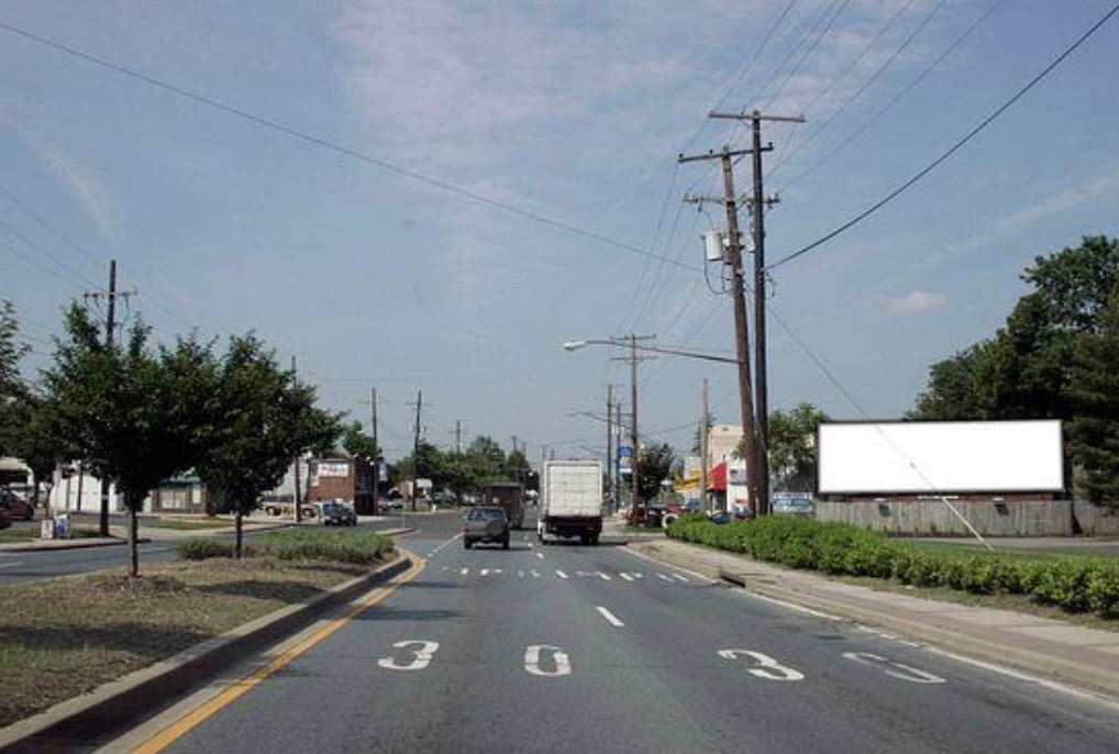 Location photo for Bladensburg Rd near Anacostia River Trail (Cottage City)