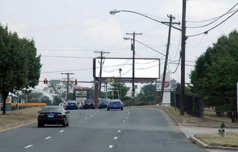 Location photo for 52nd Ave near Kenilworth Av & 52 Av (Hyattsville)