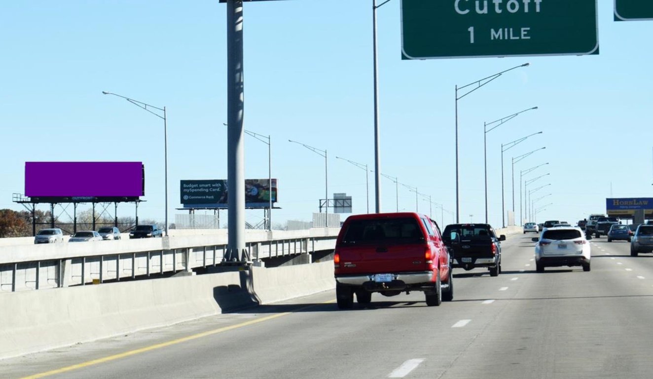 Location photo for E 32nd St near On 40 Hwy at Ewing Heart Mobile Village EB, East Side (KCMO)