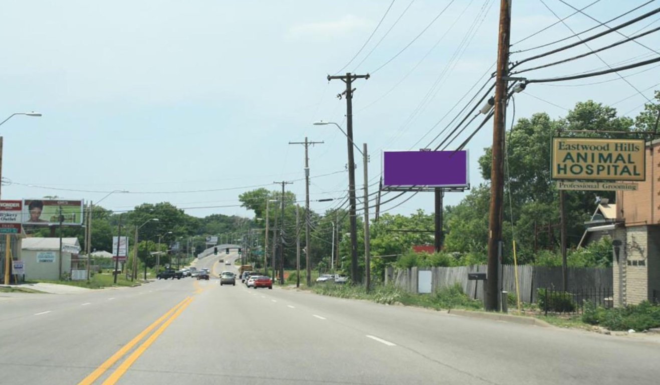 Location photo for Blue Pkwy near On Blue Pkwy at Hardesty WB, East Side (KCMO)