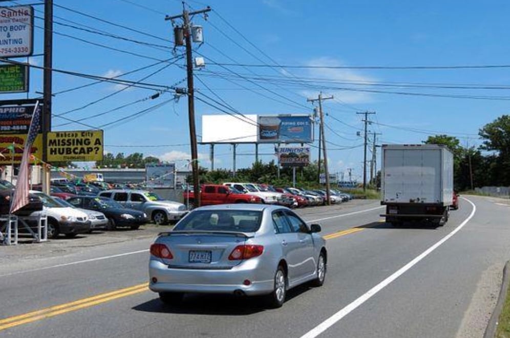 Location photo for US-20 near Blithewood and OPP OAKWOOD LANE, Broadmeadow Brook (Worcester)