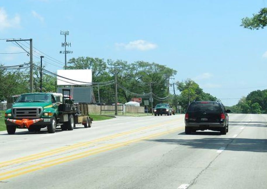 Location photo for Roosevelt Rd near Lorlyn Plaza (Winfield)