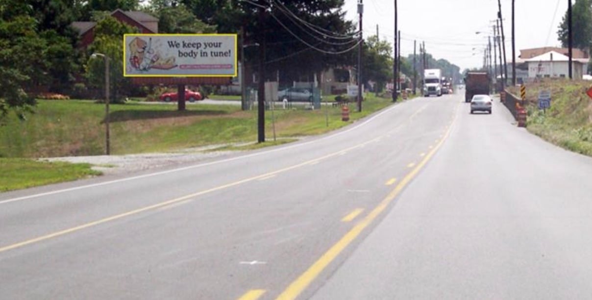 Location photo for Lincoln Hwy E (Kinzers)