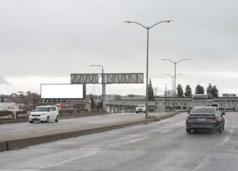 Location photo for Baldwin St near 675 Hegenberger Rd, Coliseum Industrial (Oakland)