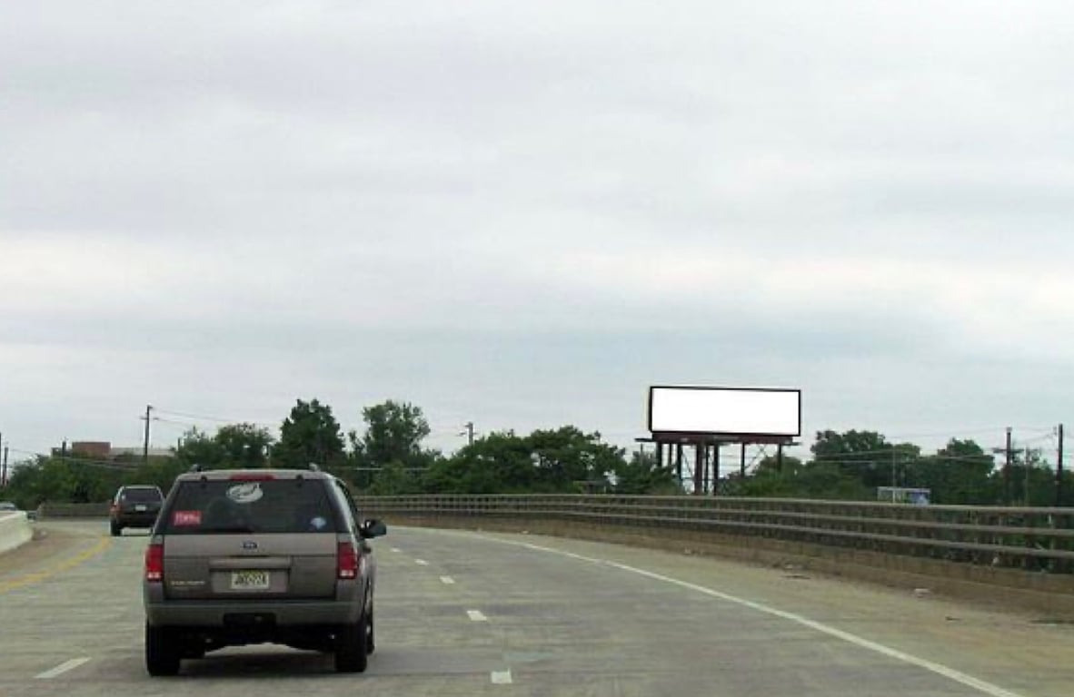 Location photo for S 10th St near MLK National Birthplace of the Civil Rights Movement Museum, Gateway (Camden)