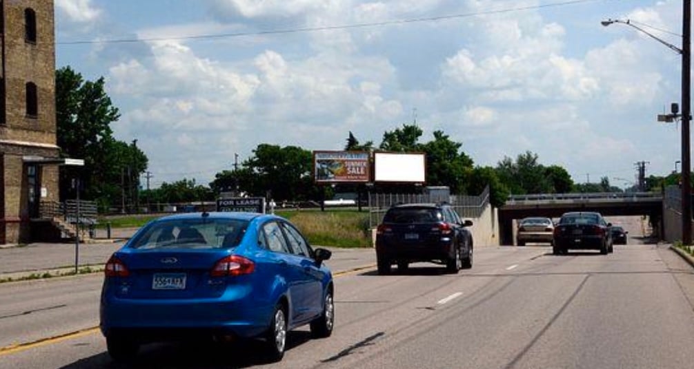 Location photo for E Hennepin Ave near 8th St SE & 5th Ave SE, Marcy-Holmes (Minneapolis)
