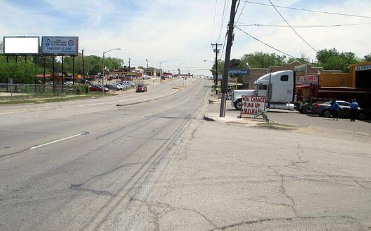 Location photo for Hutchinson St near 28th & Hutchinson, Diamond Hill (Fort Worth)