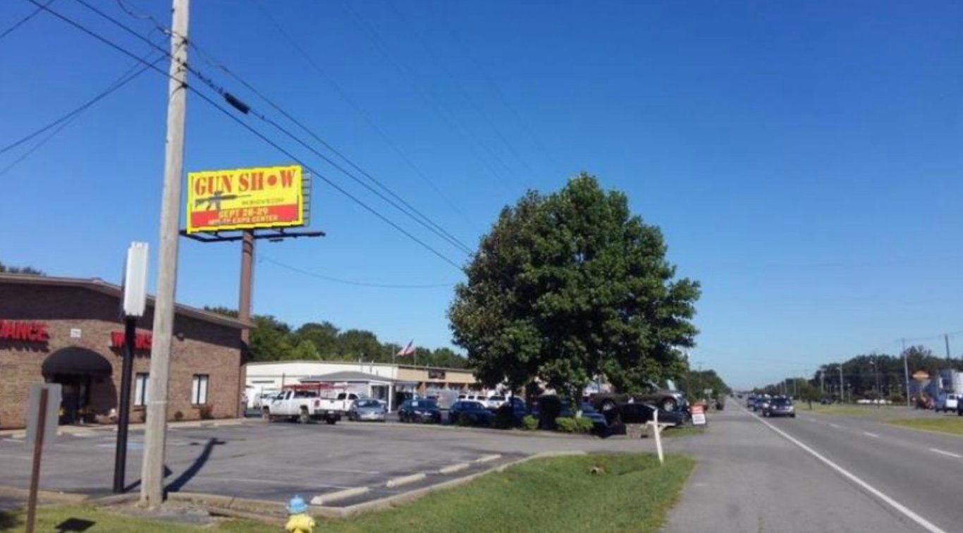 Location photo for NW Broad St near Artillery Monument (Murfreesboro)