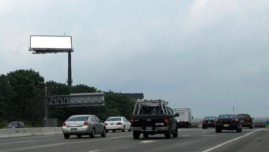 Location photo for Sussex Ave near Ml King Jr Blvd at 15th St (East Orange)