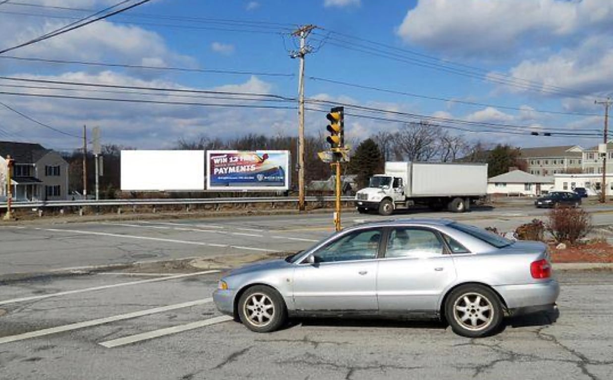 Location photo for Pleasant Valley St near 411 Merrimack St (Methuen)