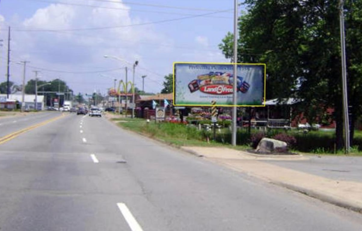 MAIN ST E/S O.5 MI S/O RACE ST P2(S) Media